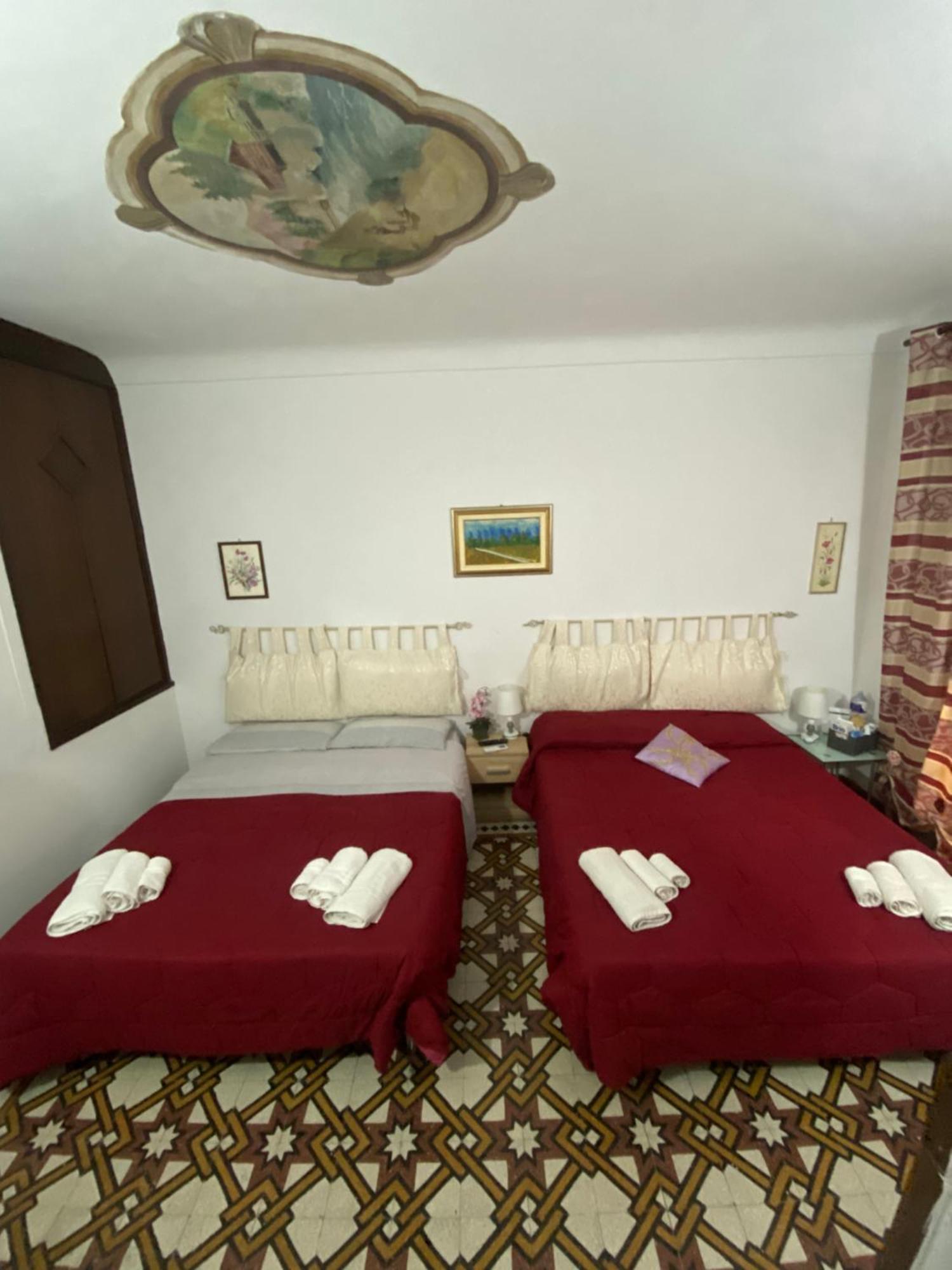 B&B Con Cucina La Ninfea Caltagirone Eksteriør billede