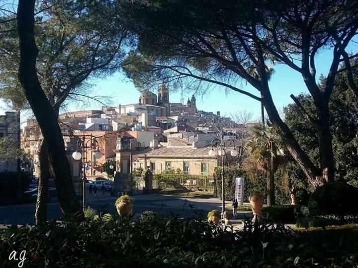 B&B Con Cucina La Ninfea Caltagirone Eksteriør billede